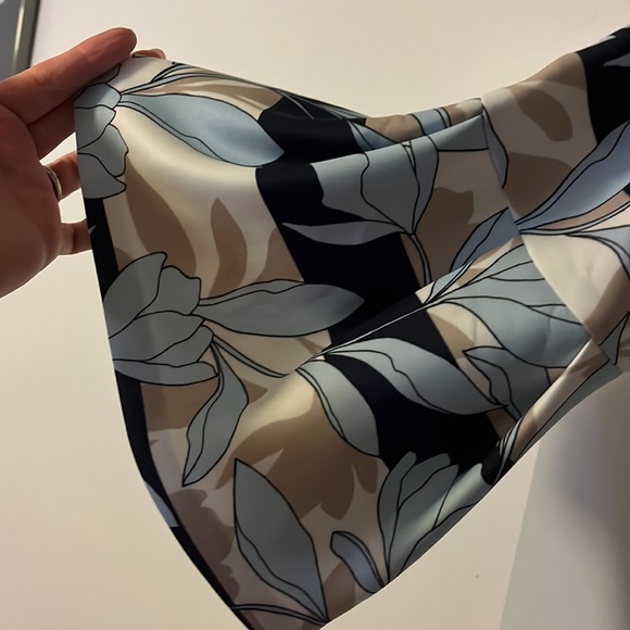 Spring dress - Picture 4 of 4